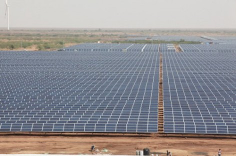 Ấn Độ xây nhà máy điện mặt trời lớn nhất thế giới