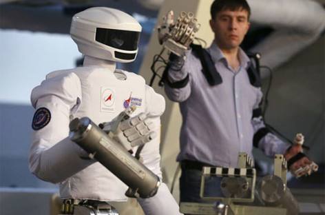 Nga giới thiệu robot hình người thế hệ mới SAR – 401