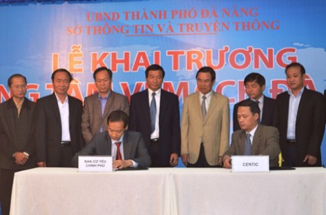 Khai trương trung tâm vi mạch công lập đầu tiên tại miền Trung