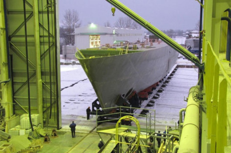 Nga nhận tàu làm bằng sợi thủy tinh lớn nhất thế giới
