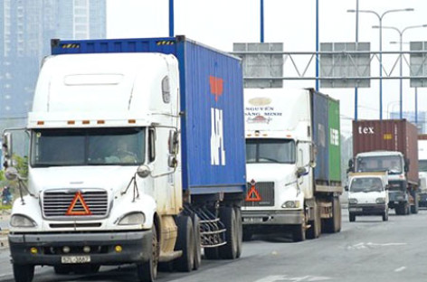 Xe container chạy bao nhiêu km/h an toàn?