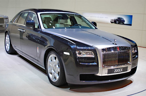 Điều gì làm nên những chiếc xe siêu sang Rolls Royce?