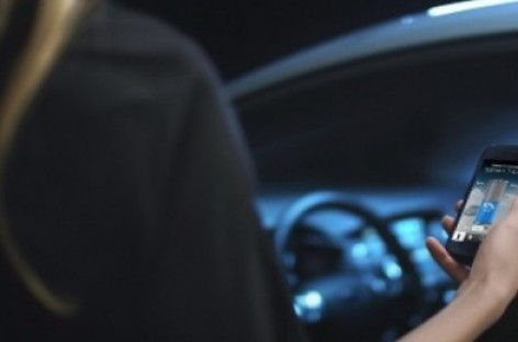 Ford ra mắt ứng dụng điều khiển việc sạc điện cho xe