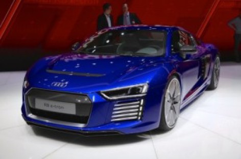 Siêu xe Audi R8 2015: Nhẹ hơn, mạnh hơn