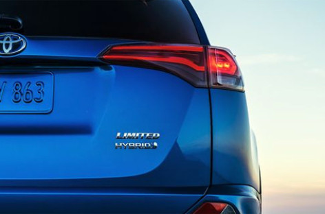 Hệ thống tránh va chạm giá rẻ của Toyota