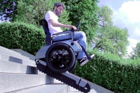 Xe lăn điện có thể lên bậc thang