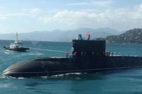 Cận cảnh tàu ngầm Kilo 186 Đà Nẵng