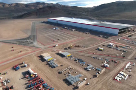 Gigafactory, nơi Tesla bắt đầu cuộc lật đổ các hãng xe hơi truyền thống