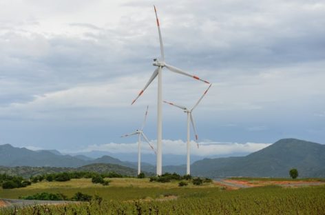 Phát triển năng lượng sạch từ điện gió: Không thể chần chừ nữa