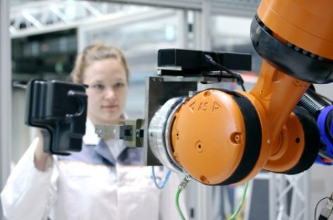 [EMO Hannover 2019] Sự hợp tác giữa con người và robot hạng nặng