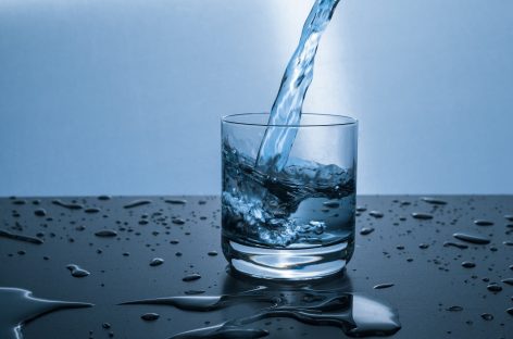 Các nhà khoa học viện nghiên cứu Technion loại bỏ hóa chất vĩnh viễn khỏi nước uống