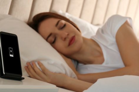 Bộ sạc pin điện thoại chặn bức xạ giúp bạn ngủ ngon hơn