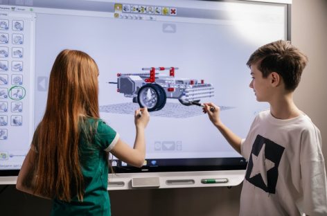 Công nghệ Israel giúp đào tạo 100.000 học sinh Brazil chế tạo robot