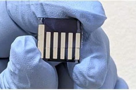 Cảm biến nhỏ có thể chuyển đổi điện thoại thông minh thành máy quang phổ