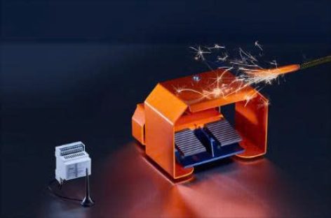 [Video] Công tắc chân mới giúp công nhân hàn di chuyển tự do khi làm việc