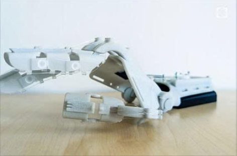 [Video] Khung xương trợ lực cá nhân giúp các bệnh nhân trở lại cuộc sống thường ngày