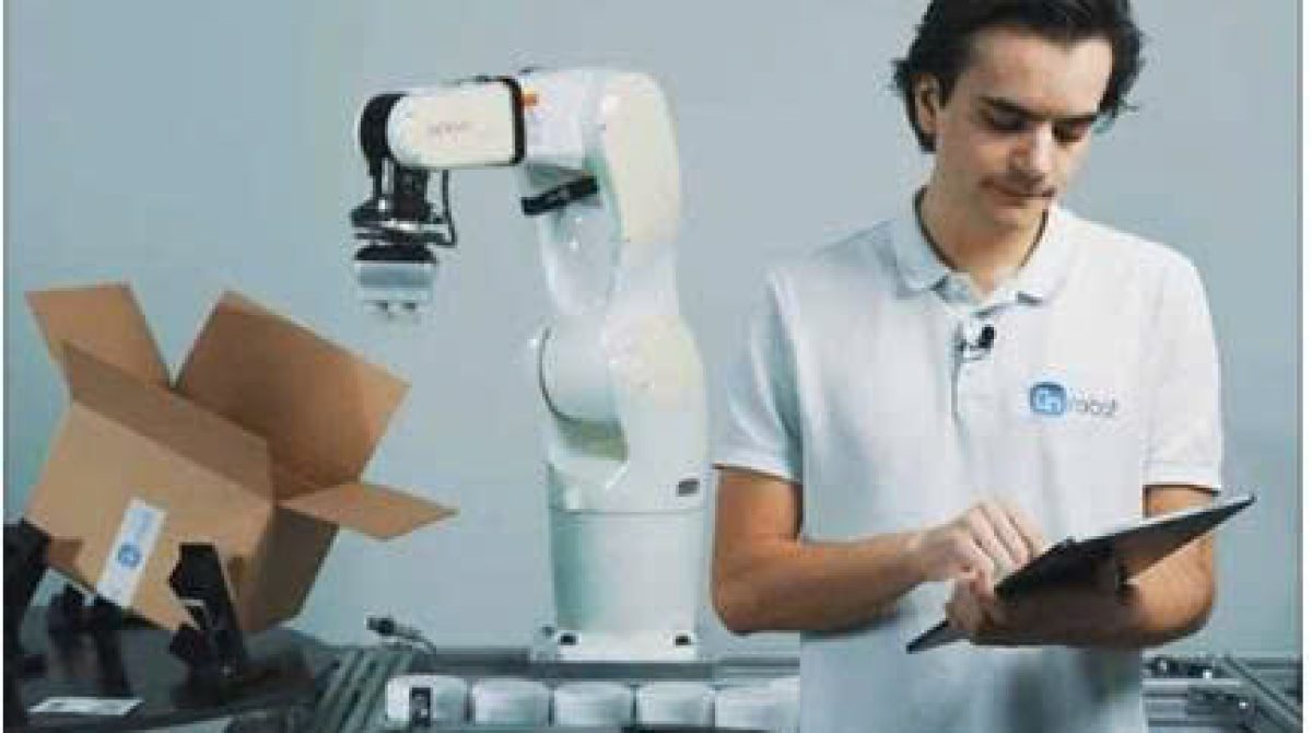 Cobot đang trở thành yếu tố thay đổi ngành công nghiệp