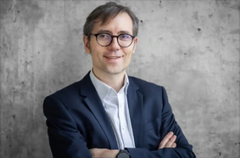 Giải pháp AI chat giúp các doanh nghiệp vừa và nhỏ giải quyết các vấn đề công nghiệp