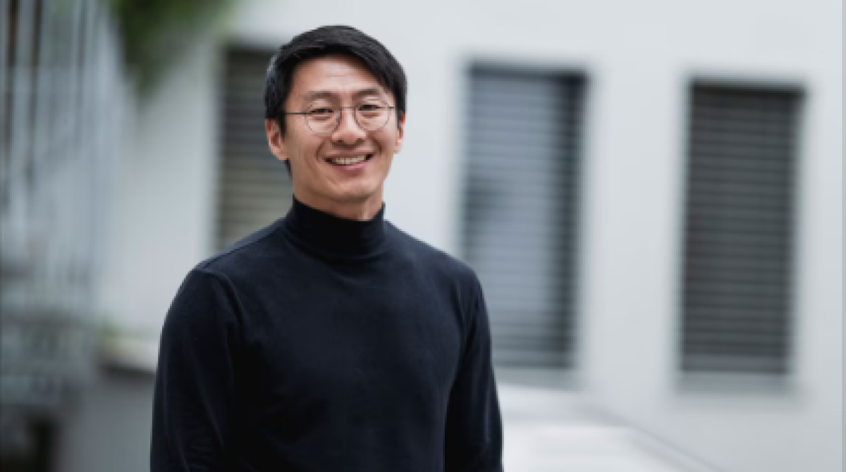 Tận dụng công nghệ trí tuệ nhân tạo, bảo vệ chuyên môn của con người