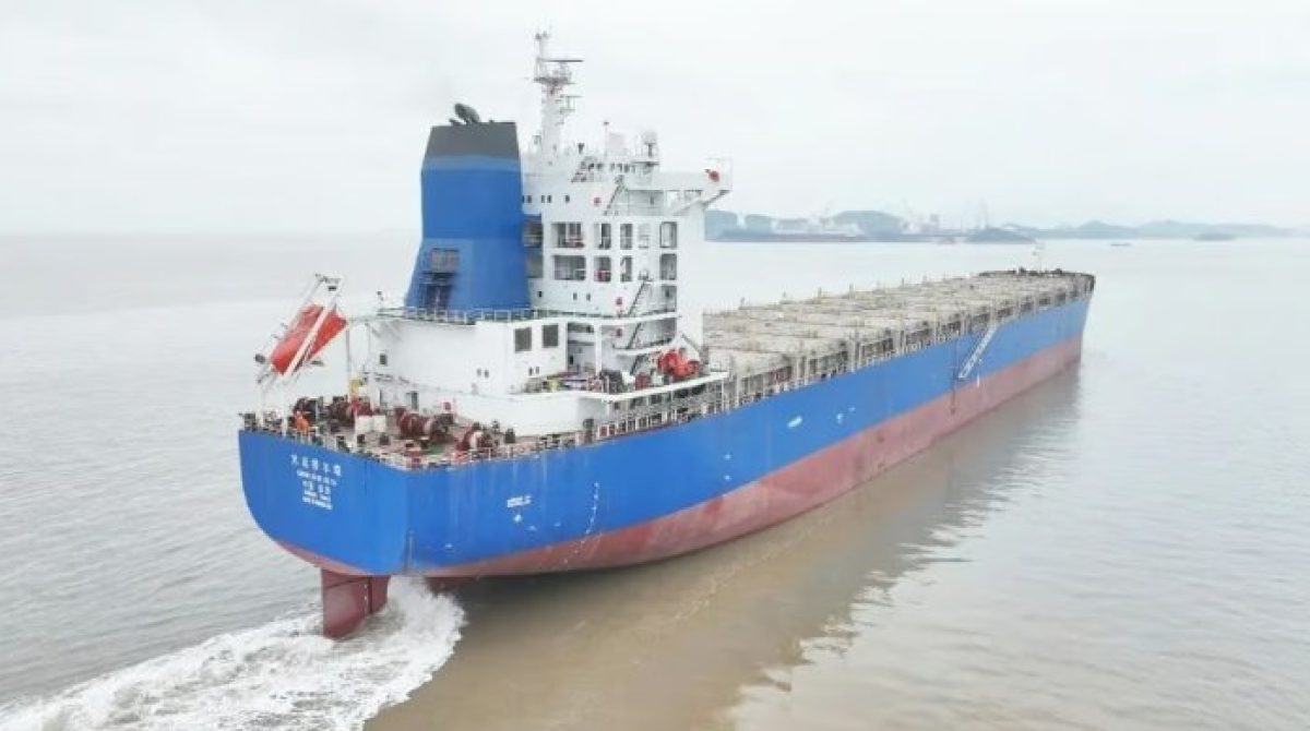 Trung Quốc đã hoàn thành dự án chuyển đổi tàu chở hàng rời thành tàu container lớn nhất thế giới