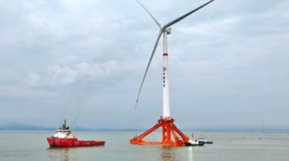 Trung Quốc triển khai giàn điện gió nổi ngoài khơi dạng chân căng đầu tiên có công suất 16MW